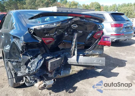 2017 Nissan Altima 2.5 Sr z USA, uszkodzony, nr VIN 1N4AL3AP5HC174784